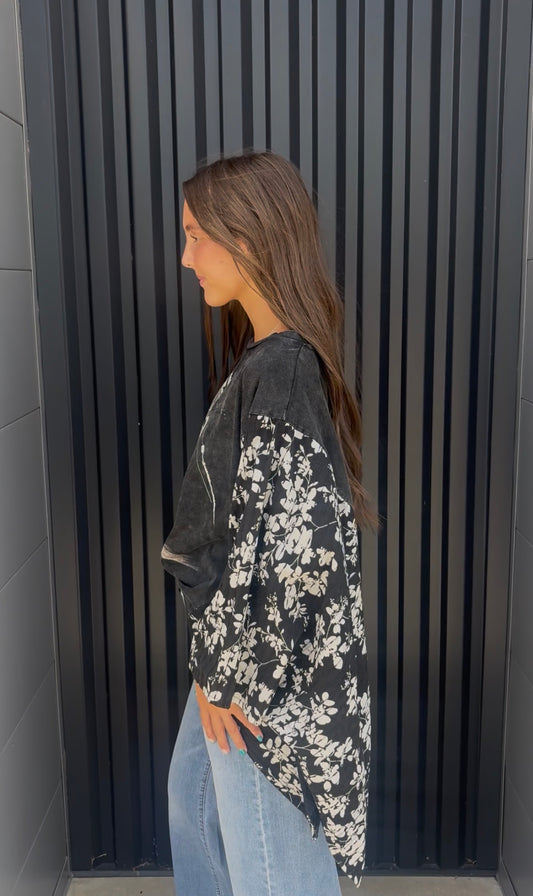 Elvis Print Floral Sleeve Poncho Top