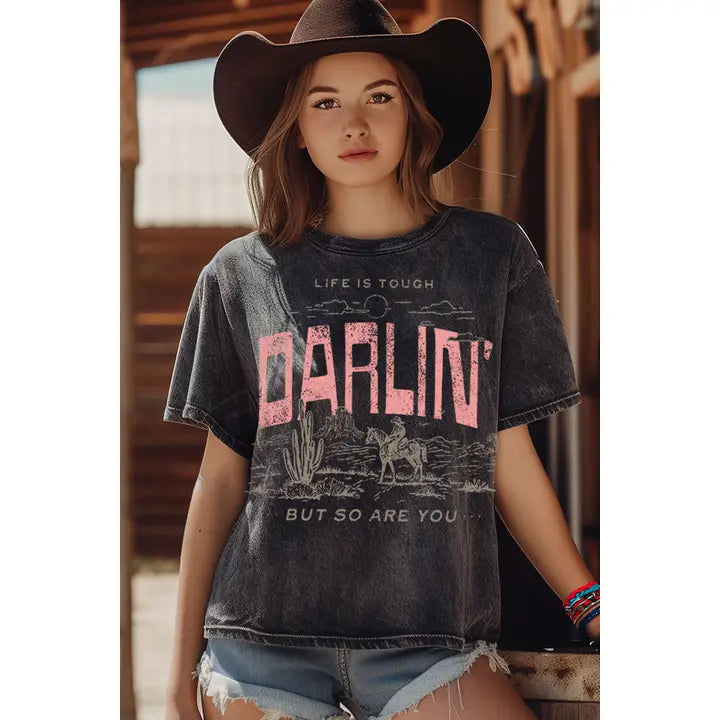 Darlin Graphic Crop Top