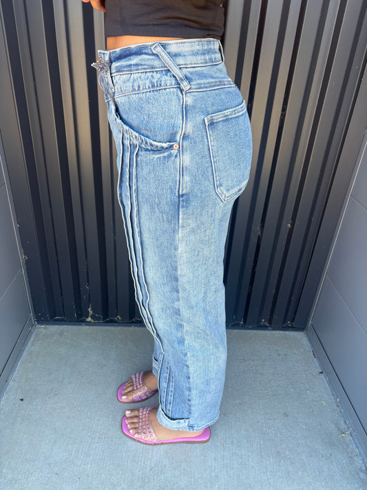Pleated Barrel Jeans