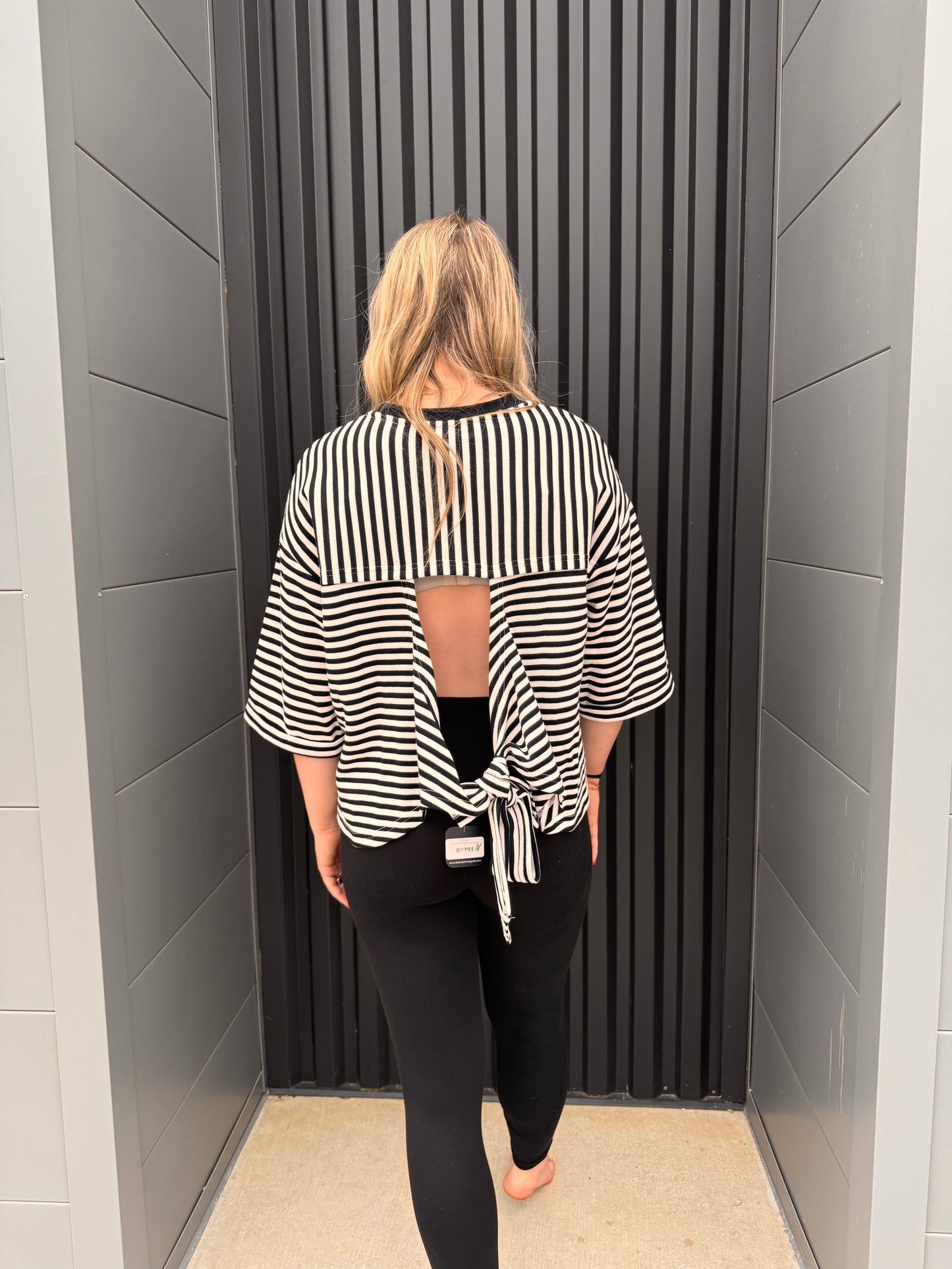 Back Bow Stripe Cut out RED
