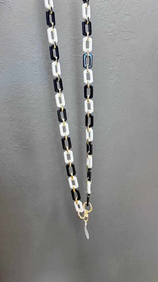 Black and white Phone Chain