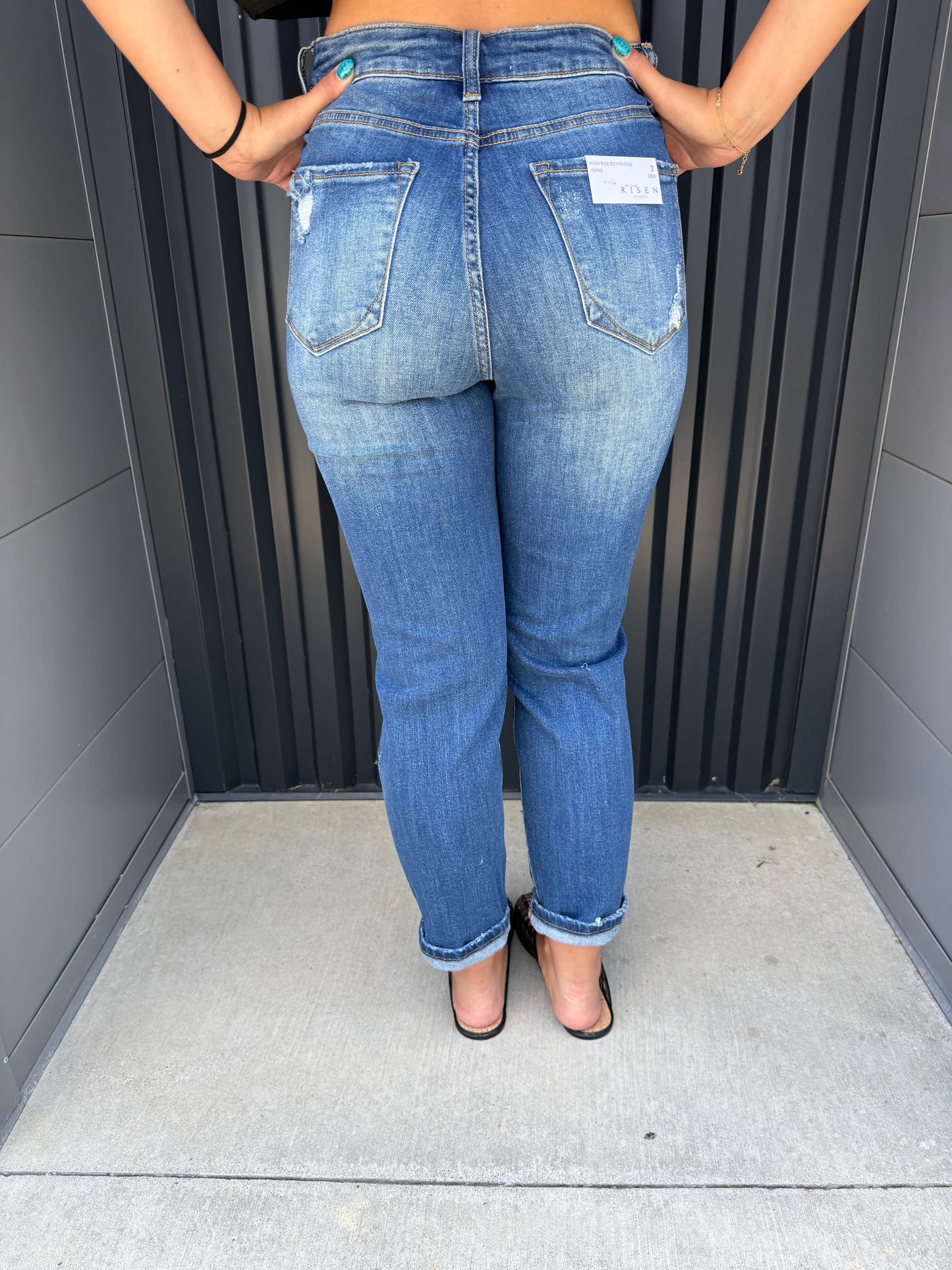 High-Rise Boyfriend Jean - Med Wash