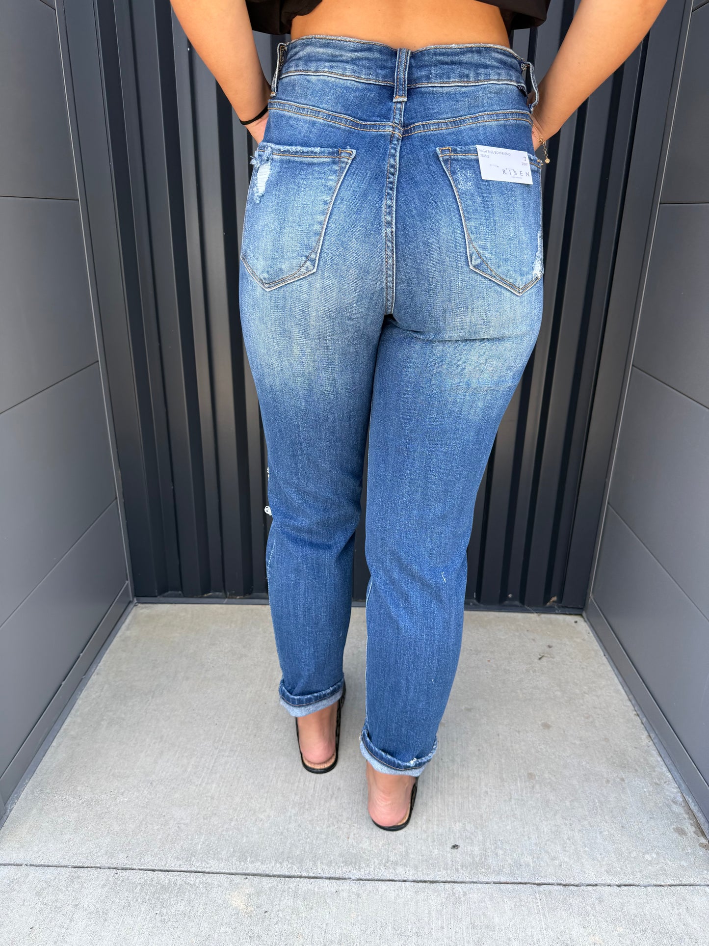 High-Rise Boyfriend Jean - Med Wash